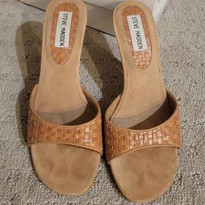 Steve Madden tan leather heels